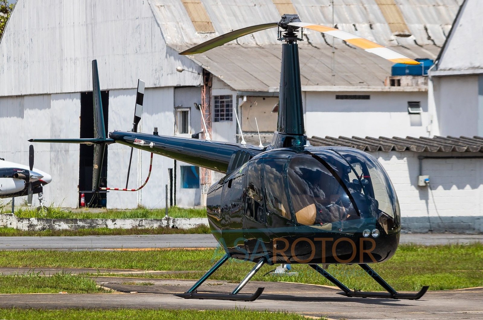 ROBINSON R66 TURBINE 2013