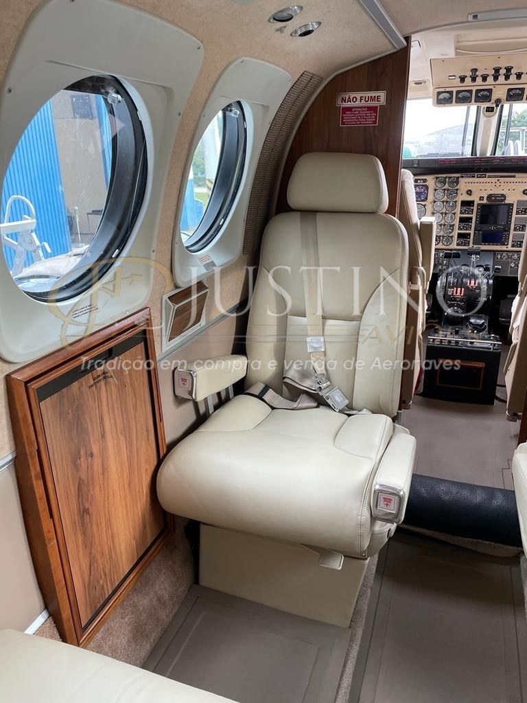 BEECHCRAFT KING AIR C90A 1988