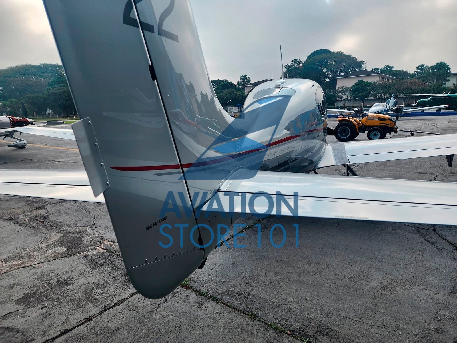 CIRRUS SR22 2010