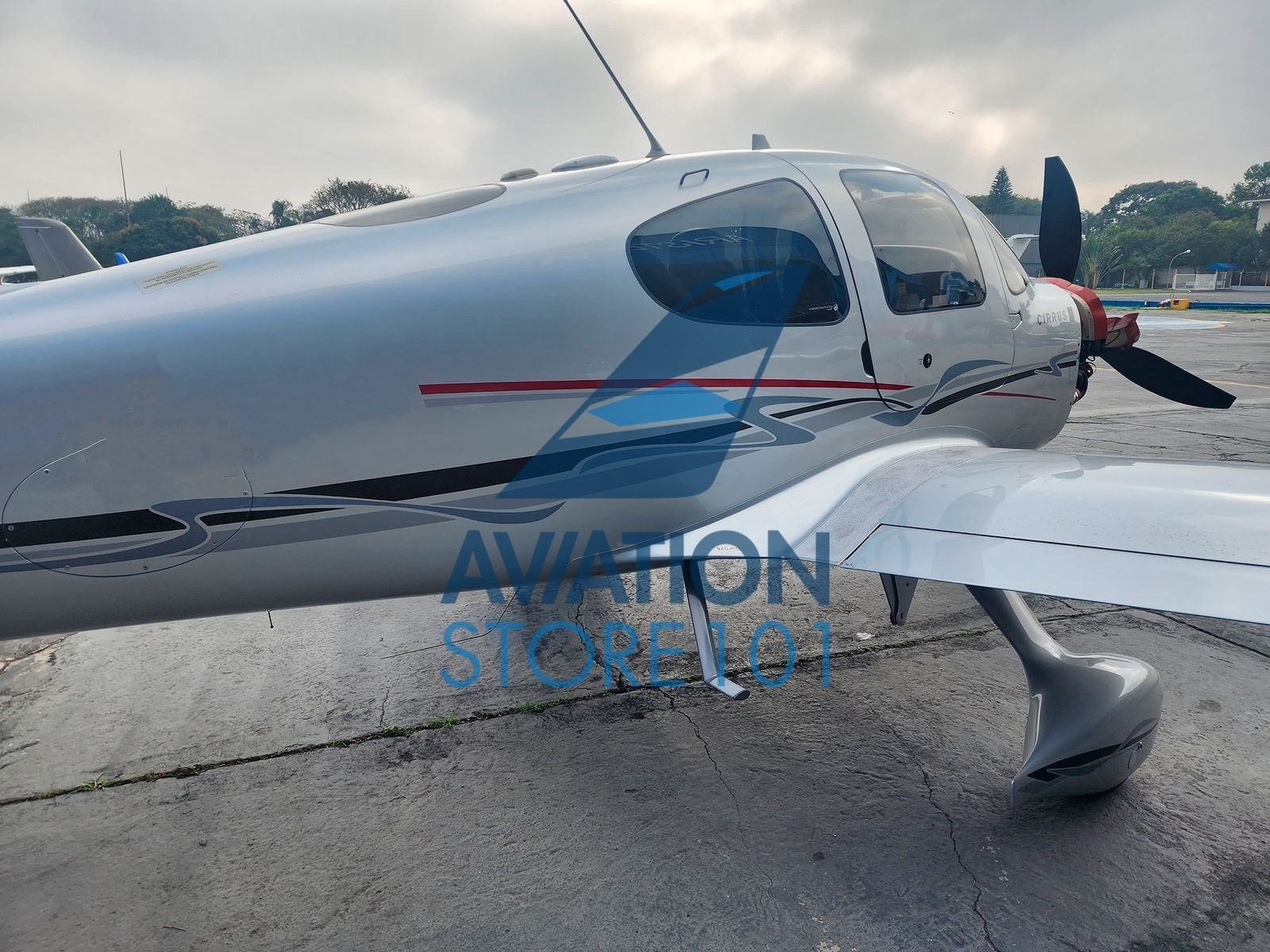 CIRRUS SR22 2010
