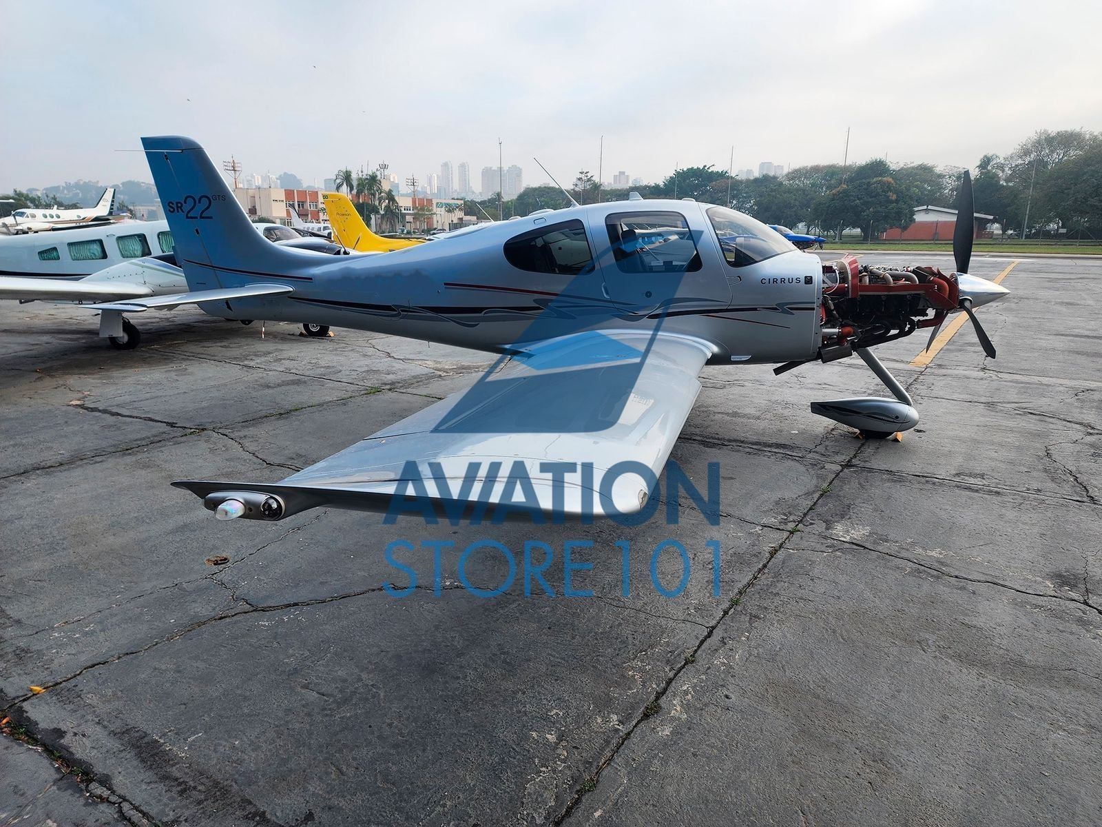 CIRRUS SR22 2010