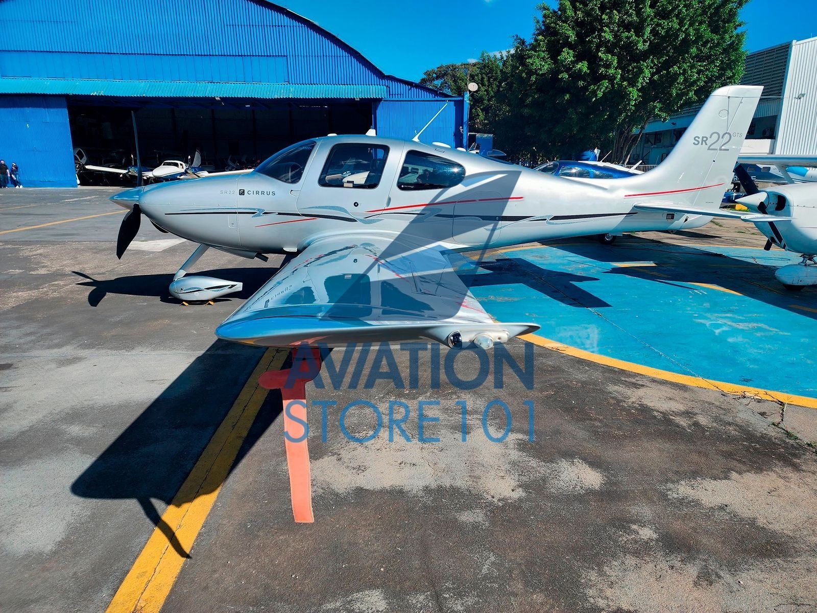 CIRRUS SR22 2010