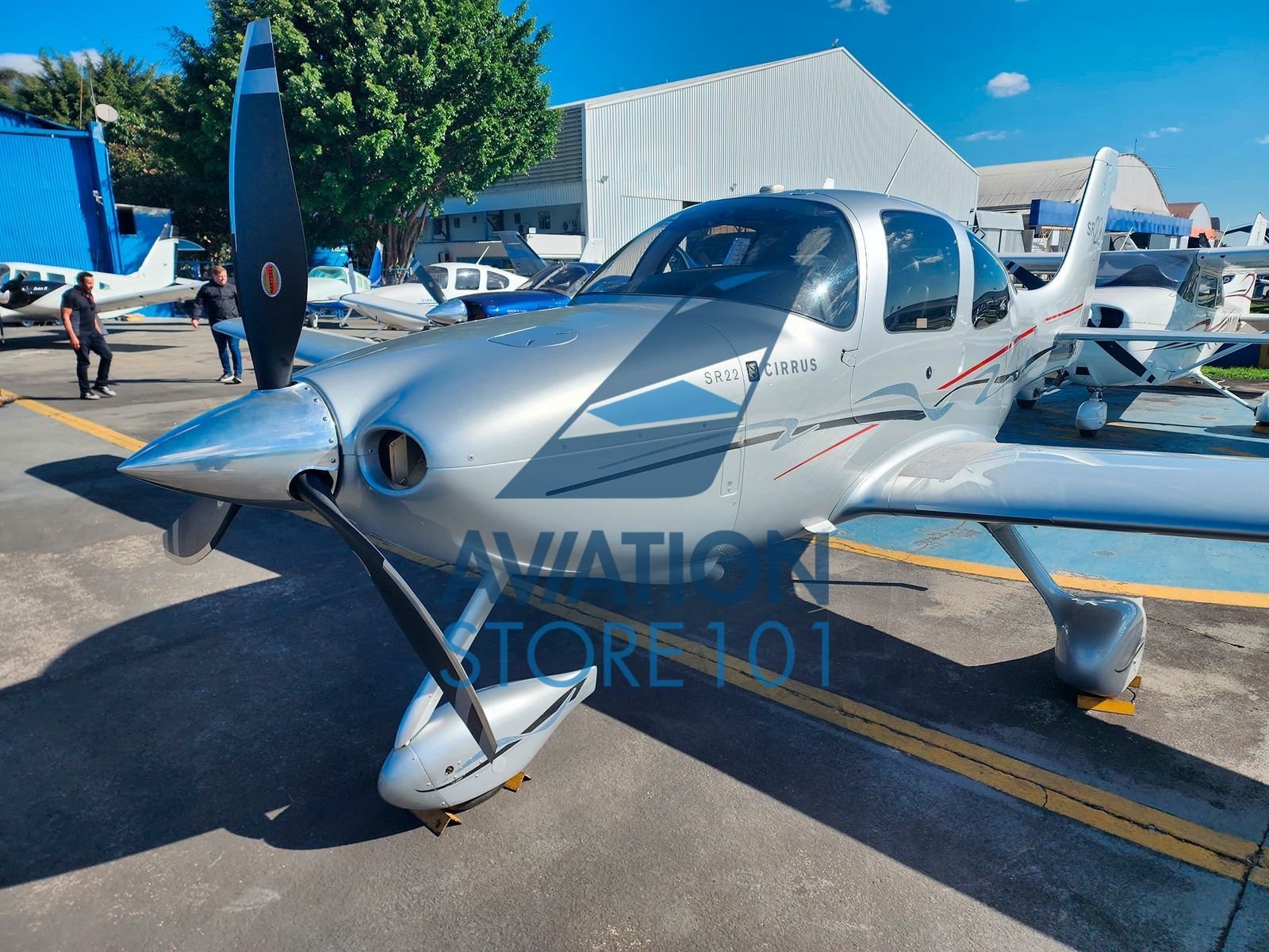 CIRRUS SR22 2010