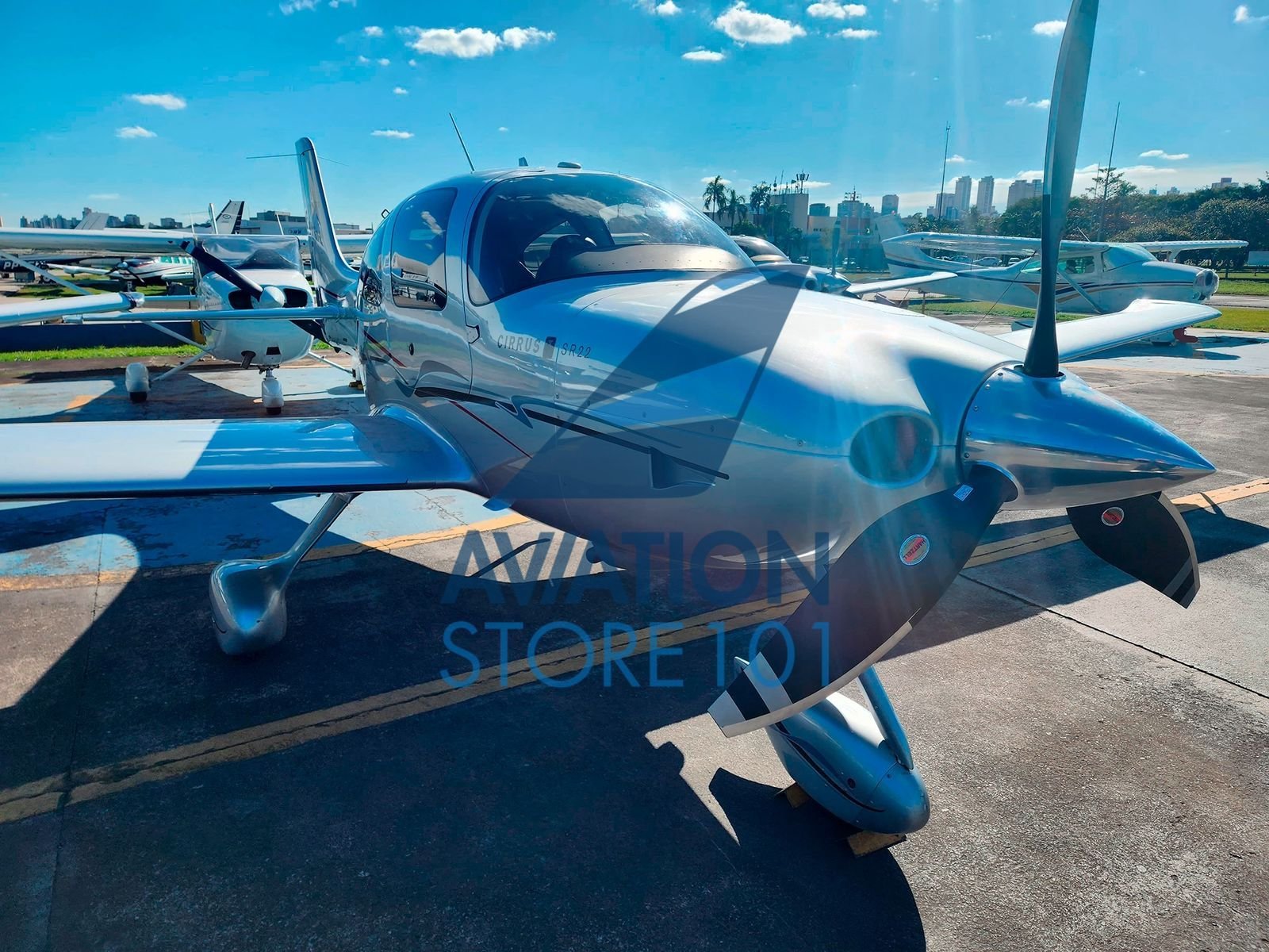 CIRRUS SR22 2010