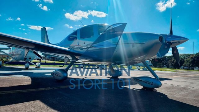 CIRRUS SR22 2010