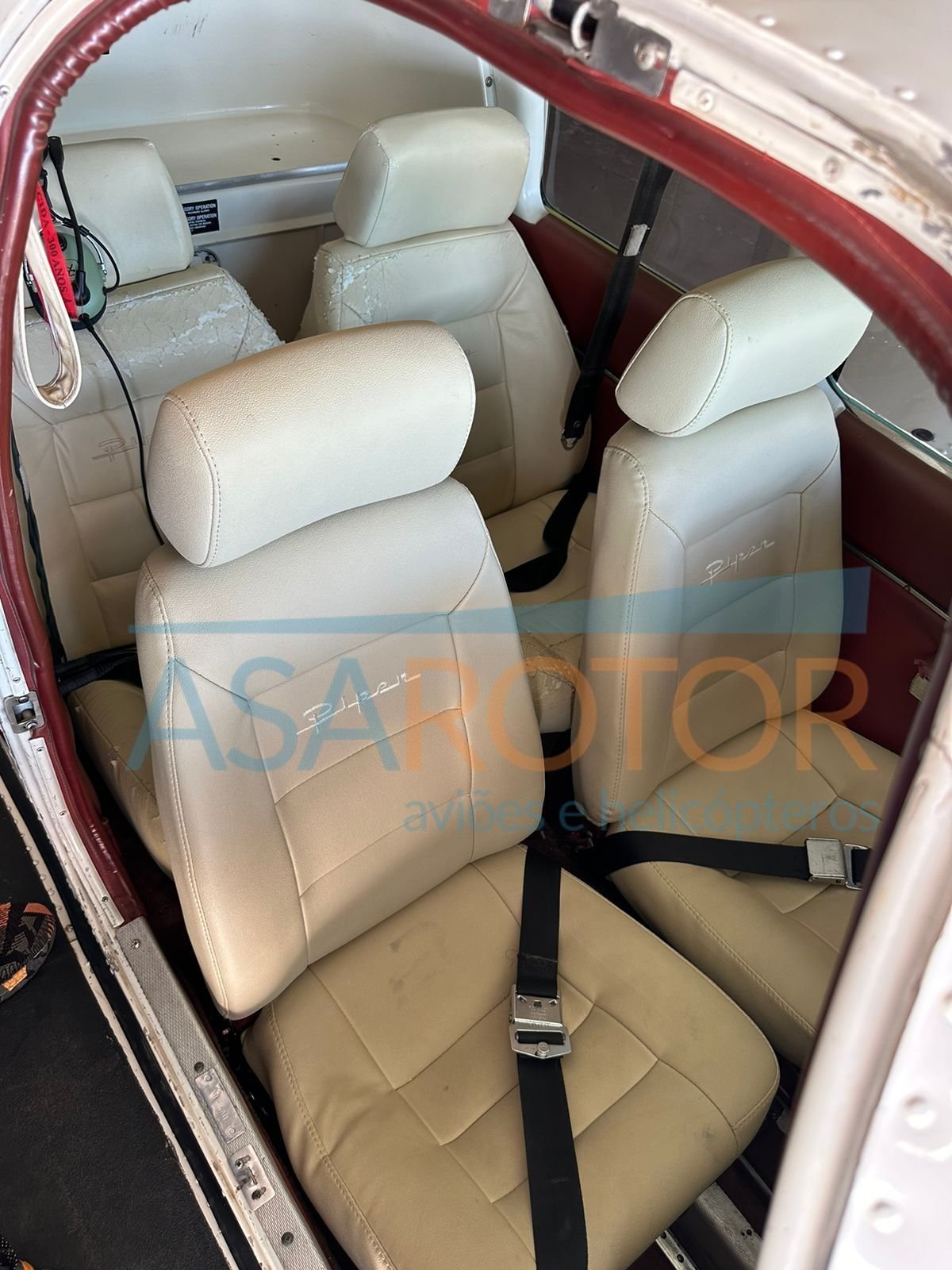 PIPER CHEROKEE PA-28-140 1974