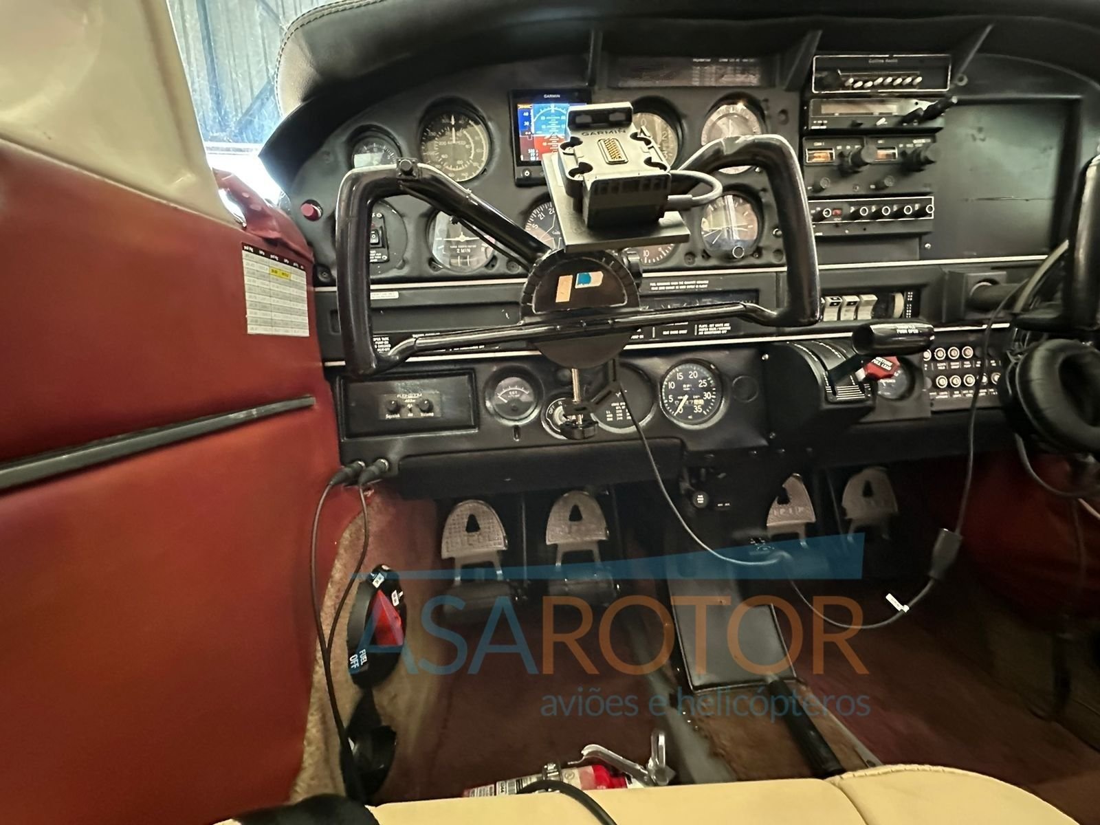 PIPER CHEROKEE PA-28-140 1974