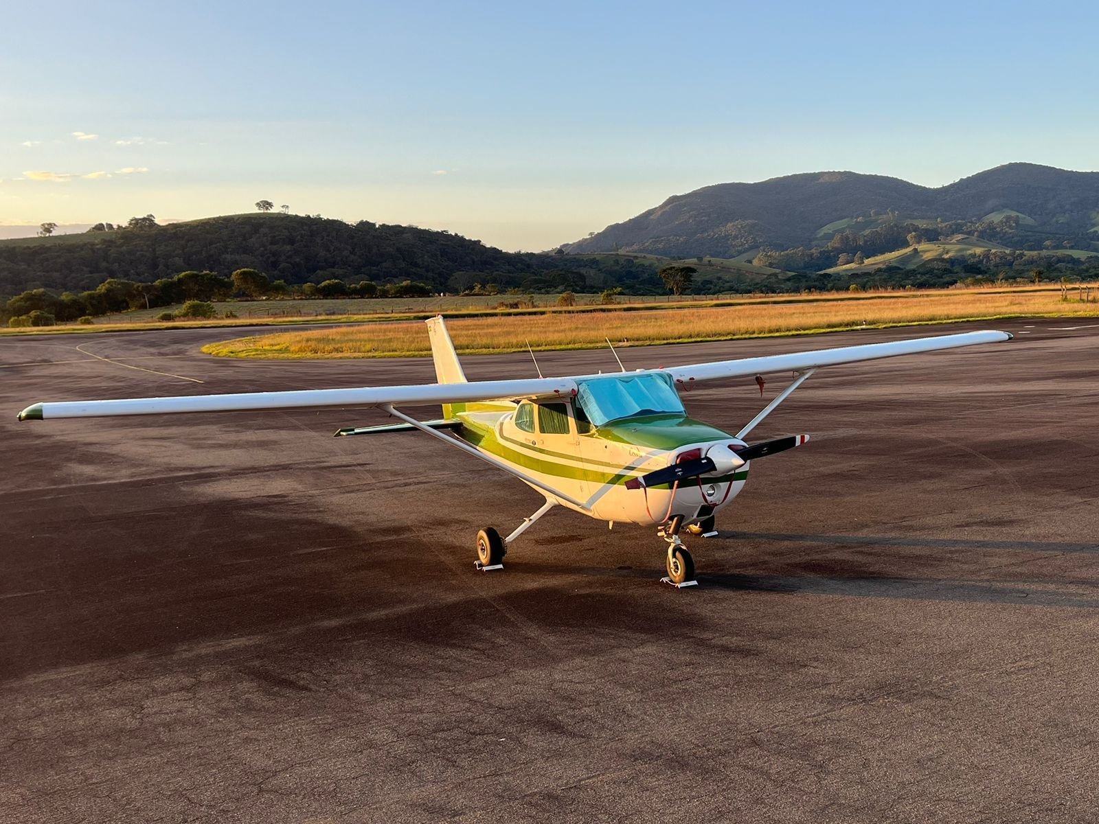 CESSNA 172M SKYHAWK 1974