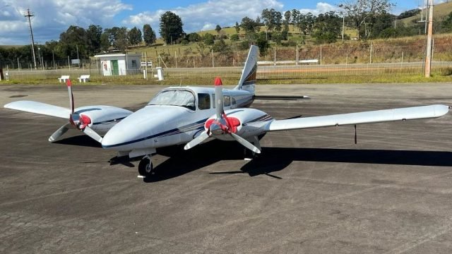 NEIVA EMB-810D SENECA III 1985