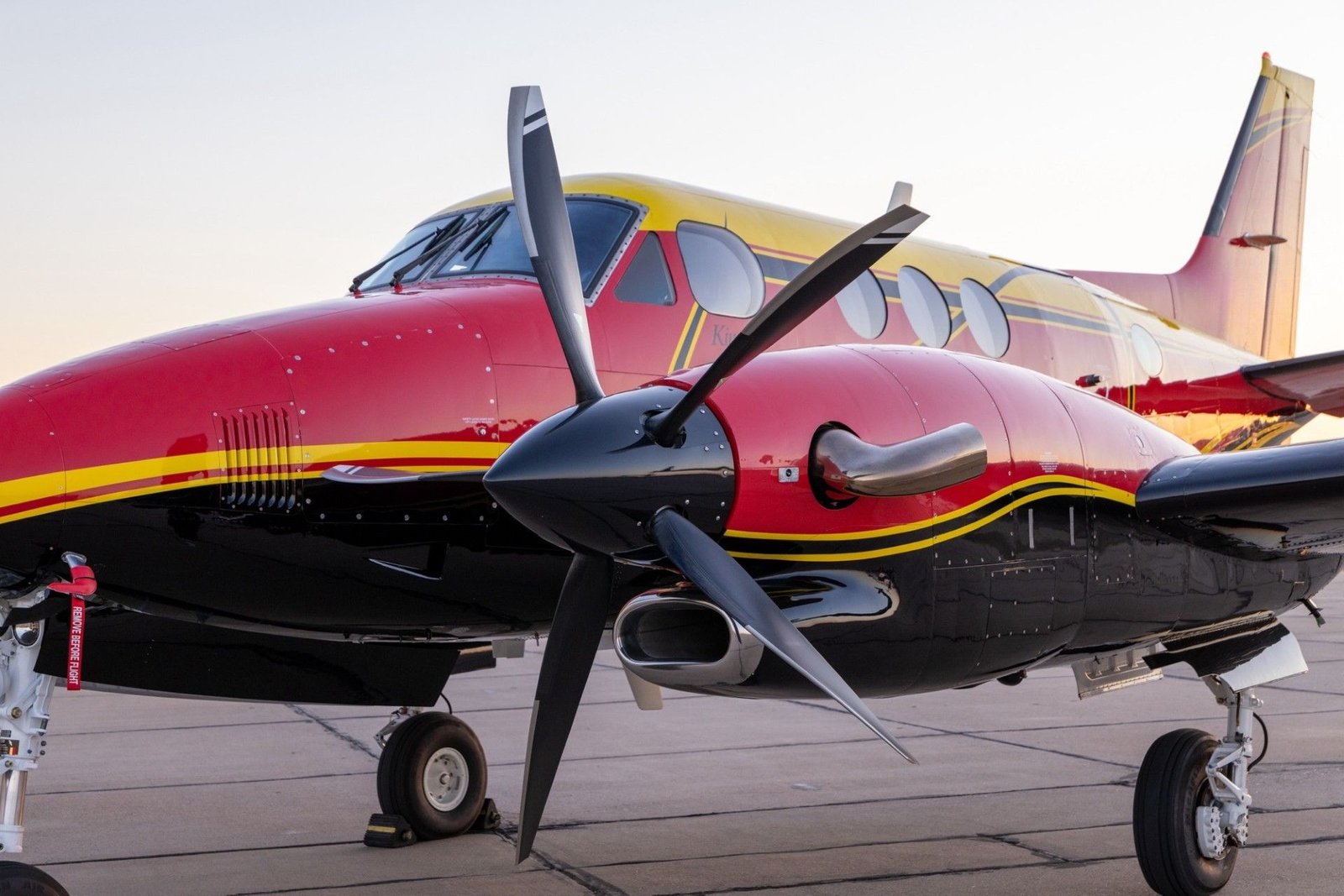 BEECHCRAFT KING AIR C90B 2004