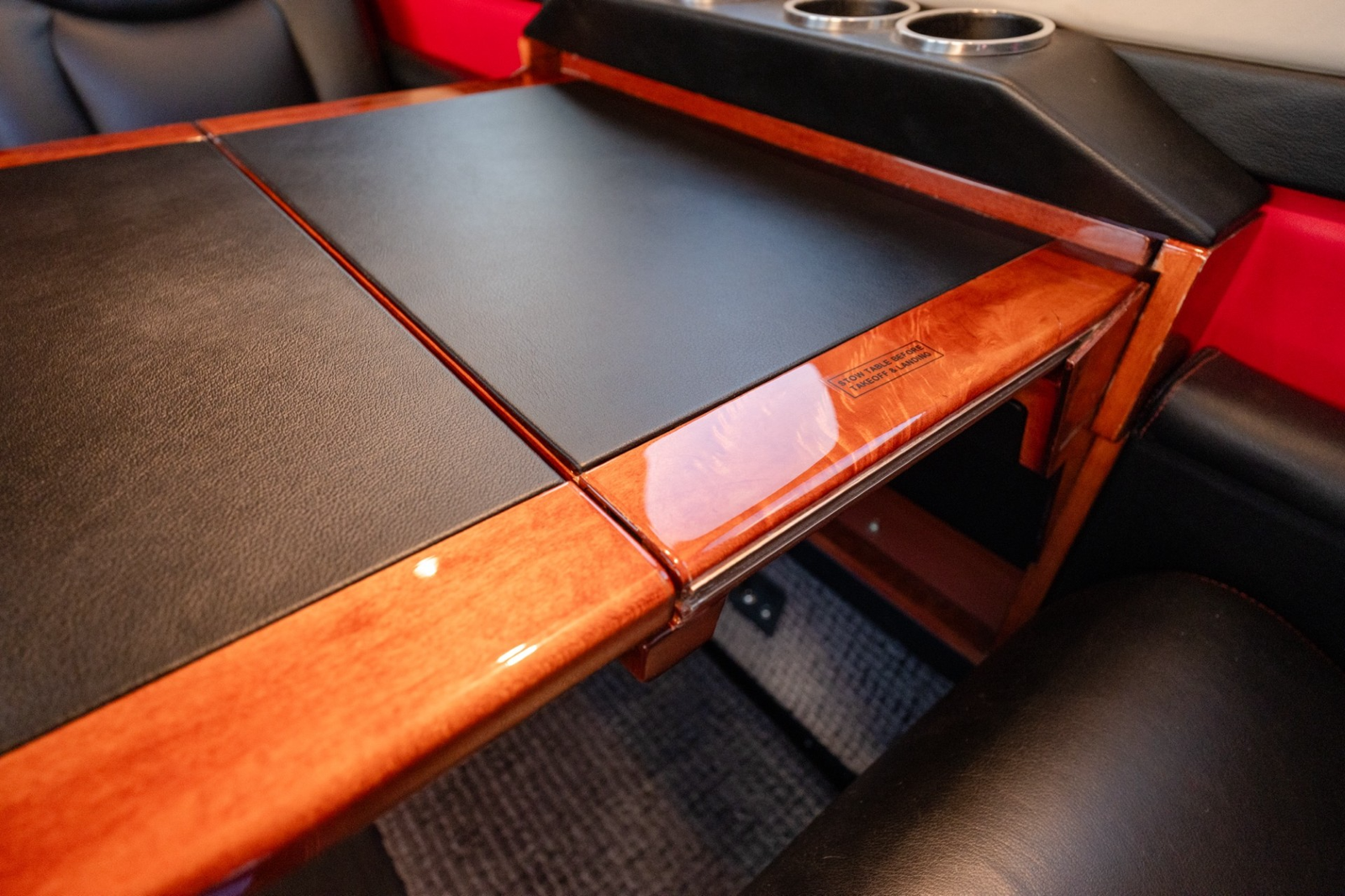 BEECHCRAFT KING AIR C90B 2004