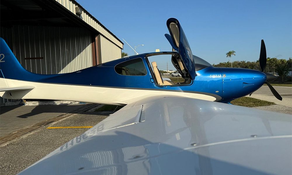 CIRRUS SR22 G3 GTS 2011