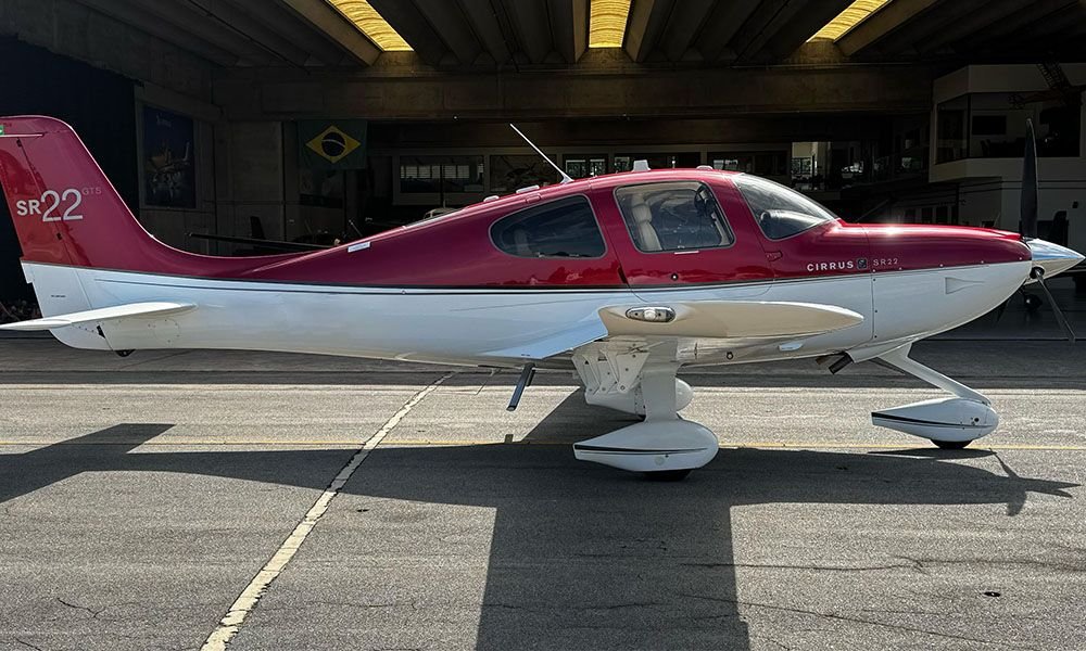 CIRRUS SR22 2011