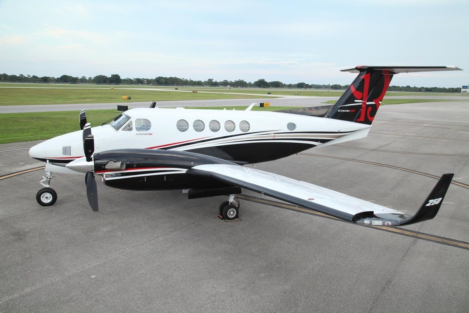 BEECHCRAFT KING AIR 250 2016