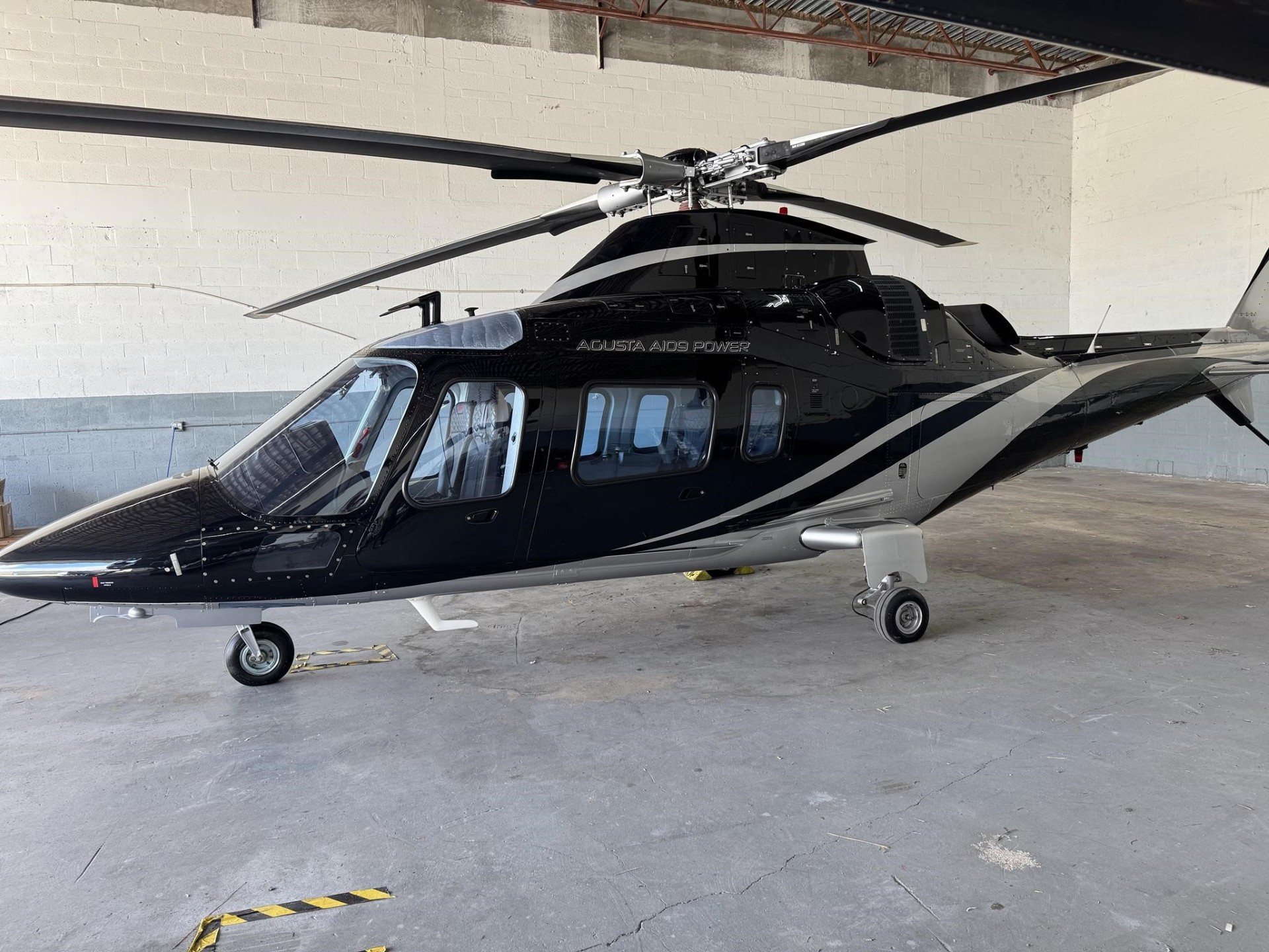 AGUSTA A109E POWER 2004
