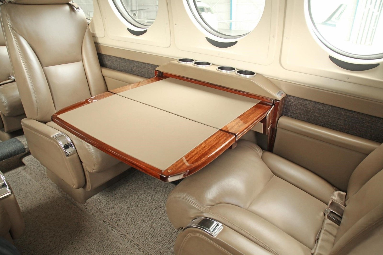 BEECHCRAFT KING AIR 250 2016