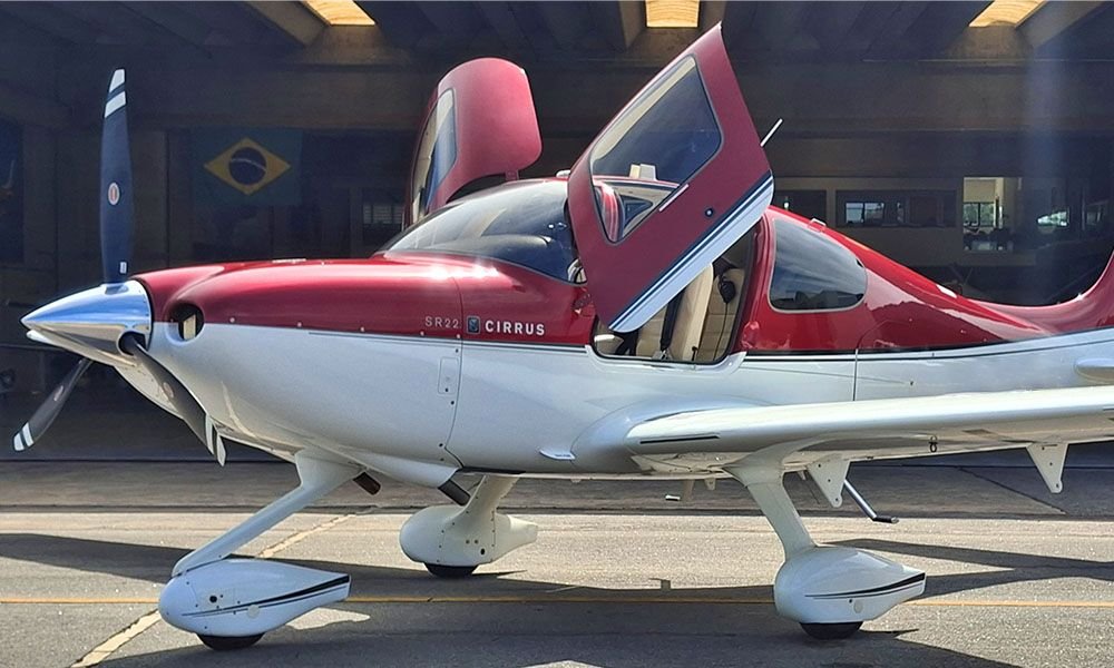 CIRRUS SR22 2011