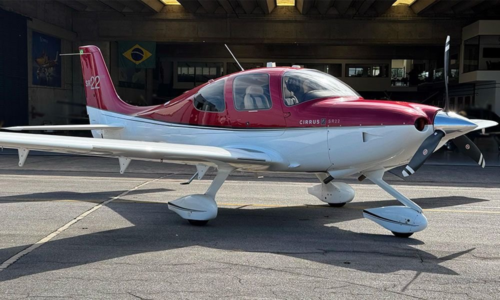 CIRRUS SR22 2011