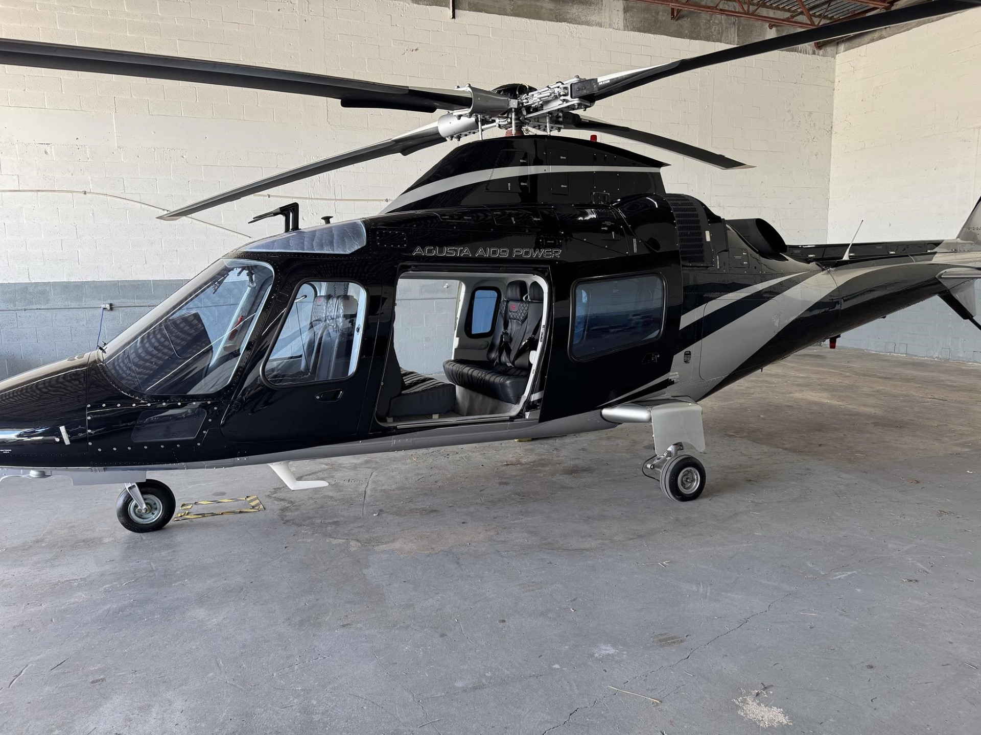 AGUSTA A109E POWER 2004