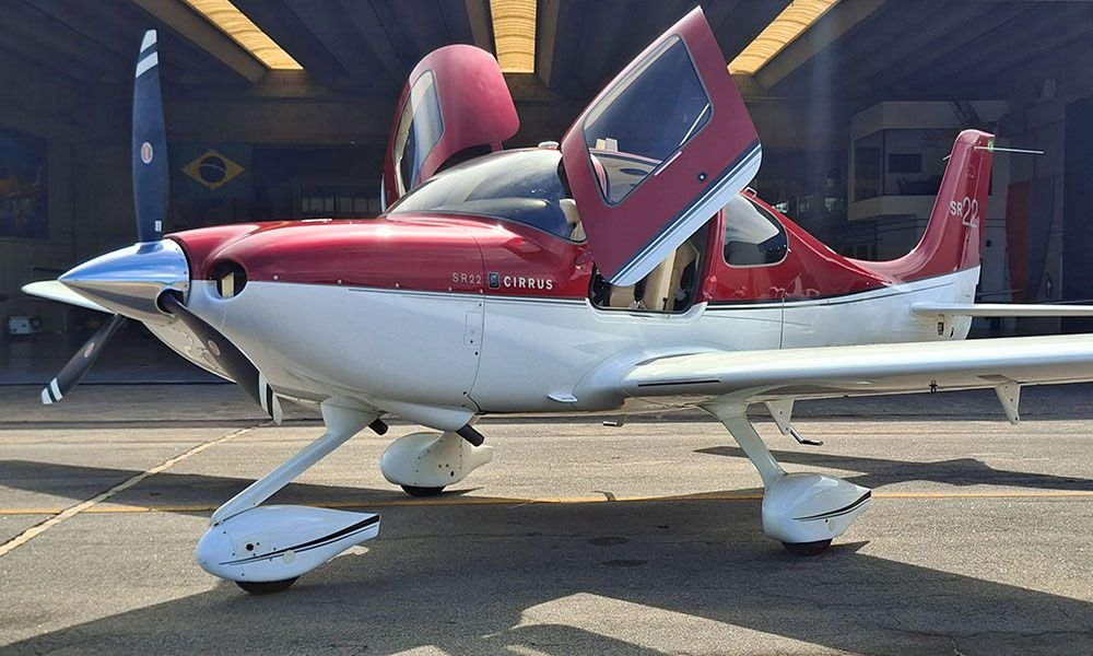 CIRRUS SR22 2011