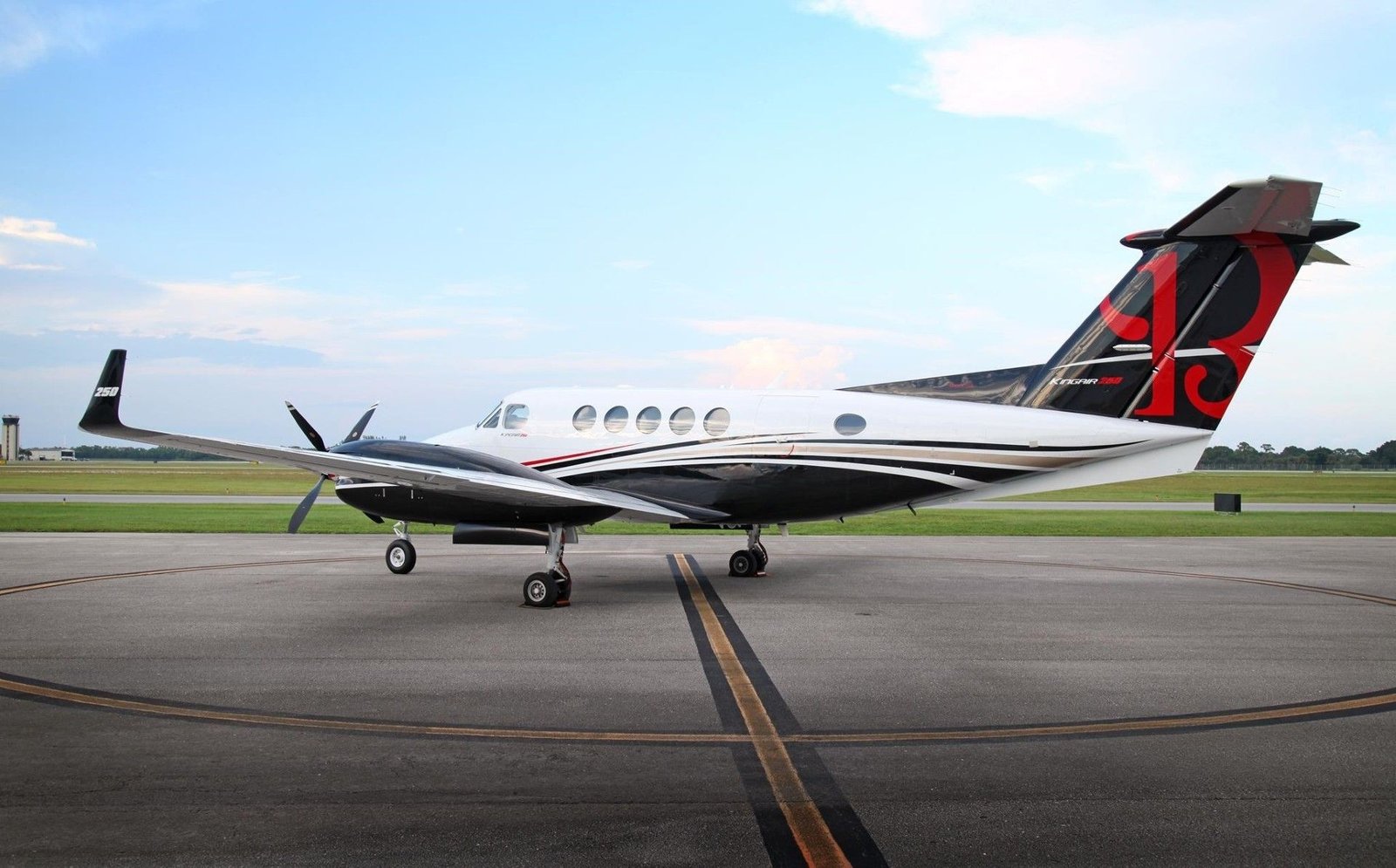 BEECHCRAFT KING AIR 250 2016
