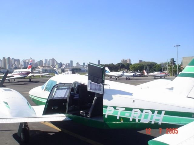 EMB-810C SENECA II 1980