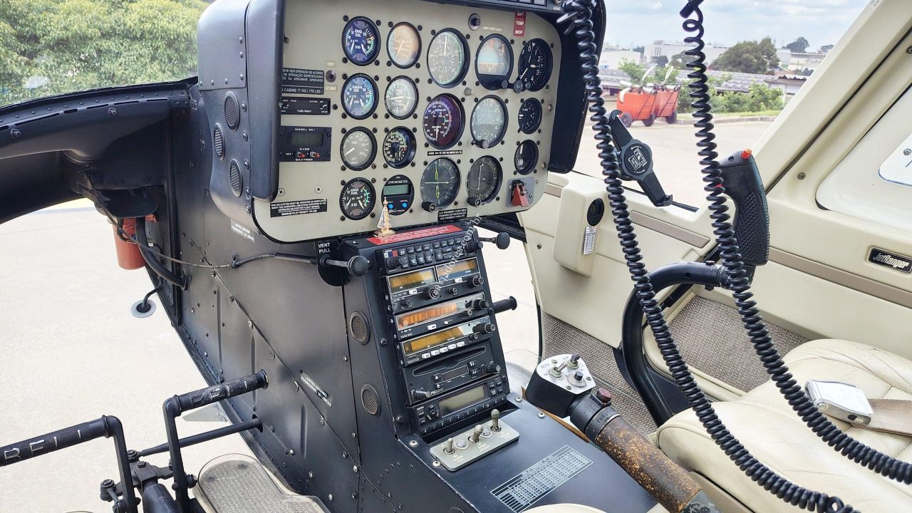 BELL 206B JET RANGER III 1989