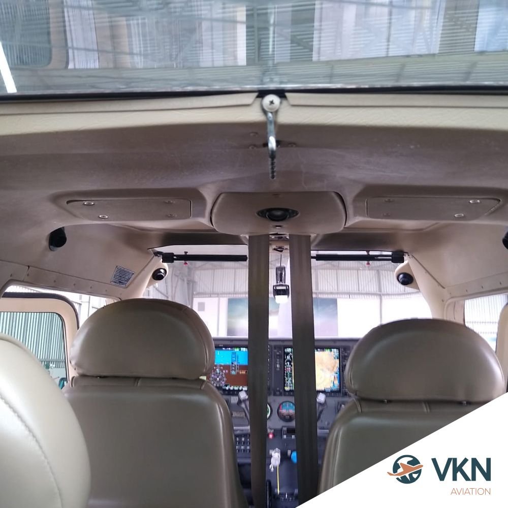 CESSNA SKYLANE 182T 2004