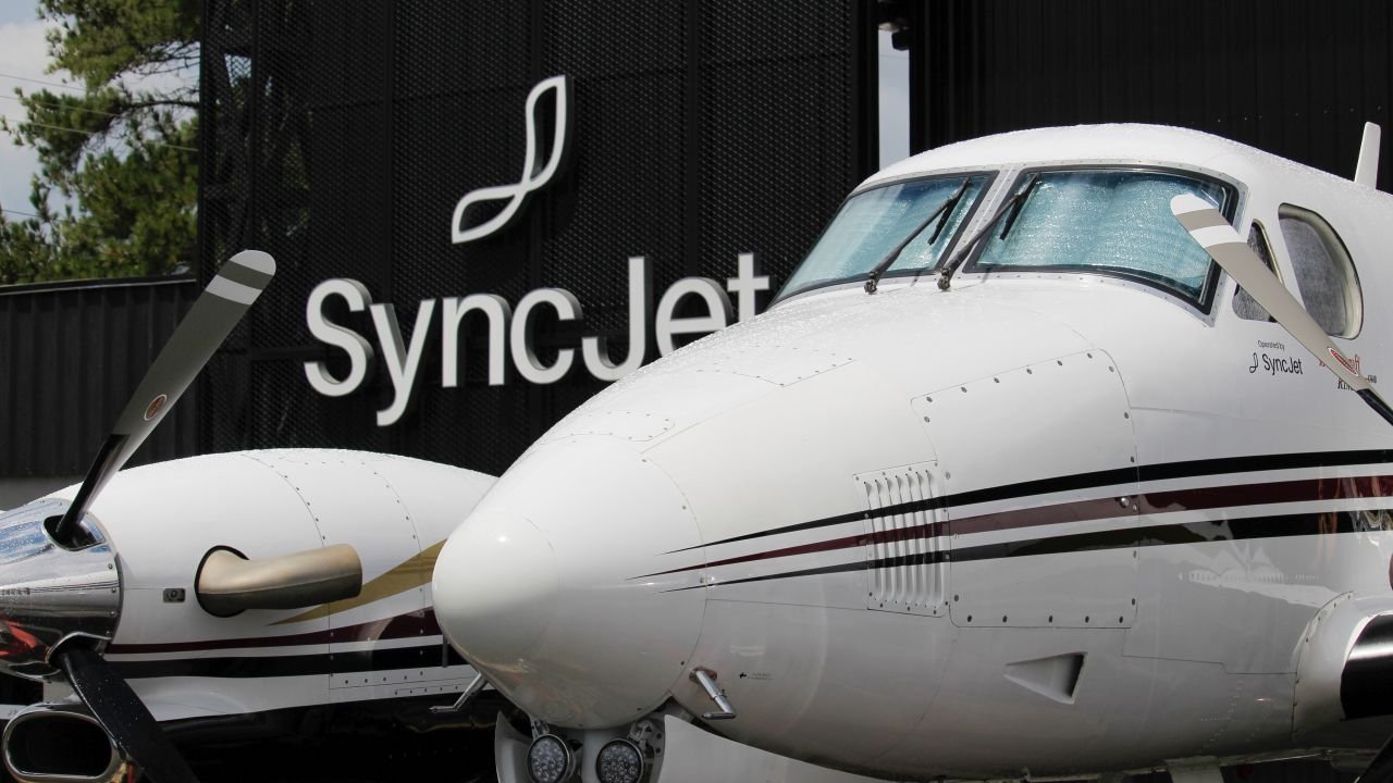 BEECHCRAFT KING AIR C90B 2001