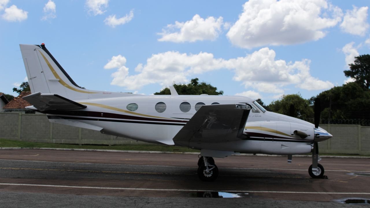 BEECHCRAFT KING AIR C90B 2001