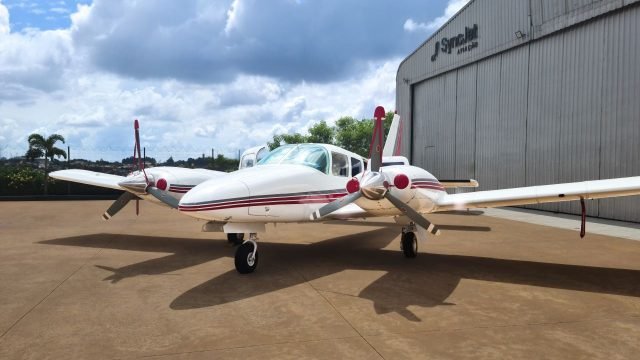 NEIVA/PIPER EMB-810C SENECA II 1980