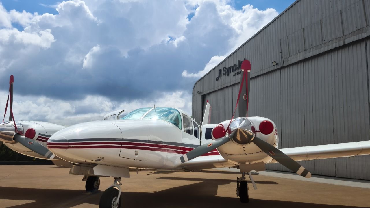 NEIVA/PIPER EMB-810C SENECA II 1980