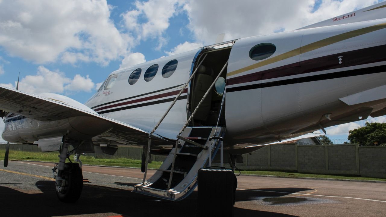 BEECHCRAFT KING AIR C90B 2001