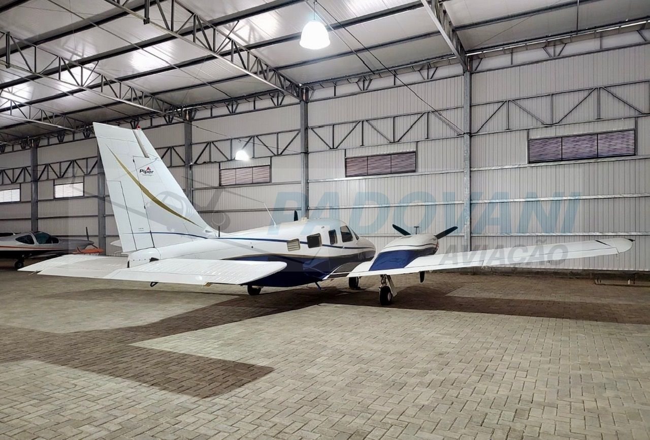 PIPER PA-34-220T SENECA V 2001