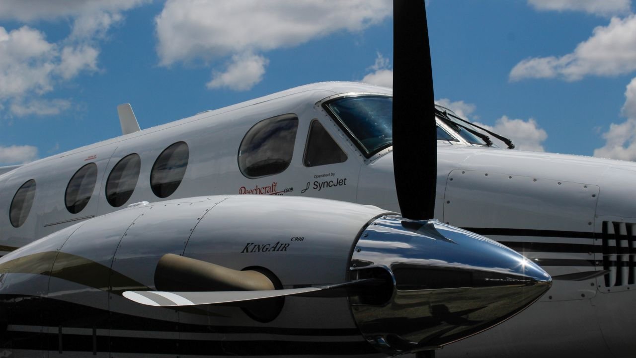 BEECHCRAFT KING AIR C90B 2001