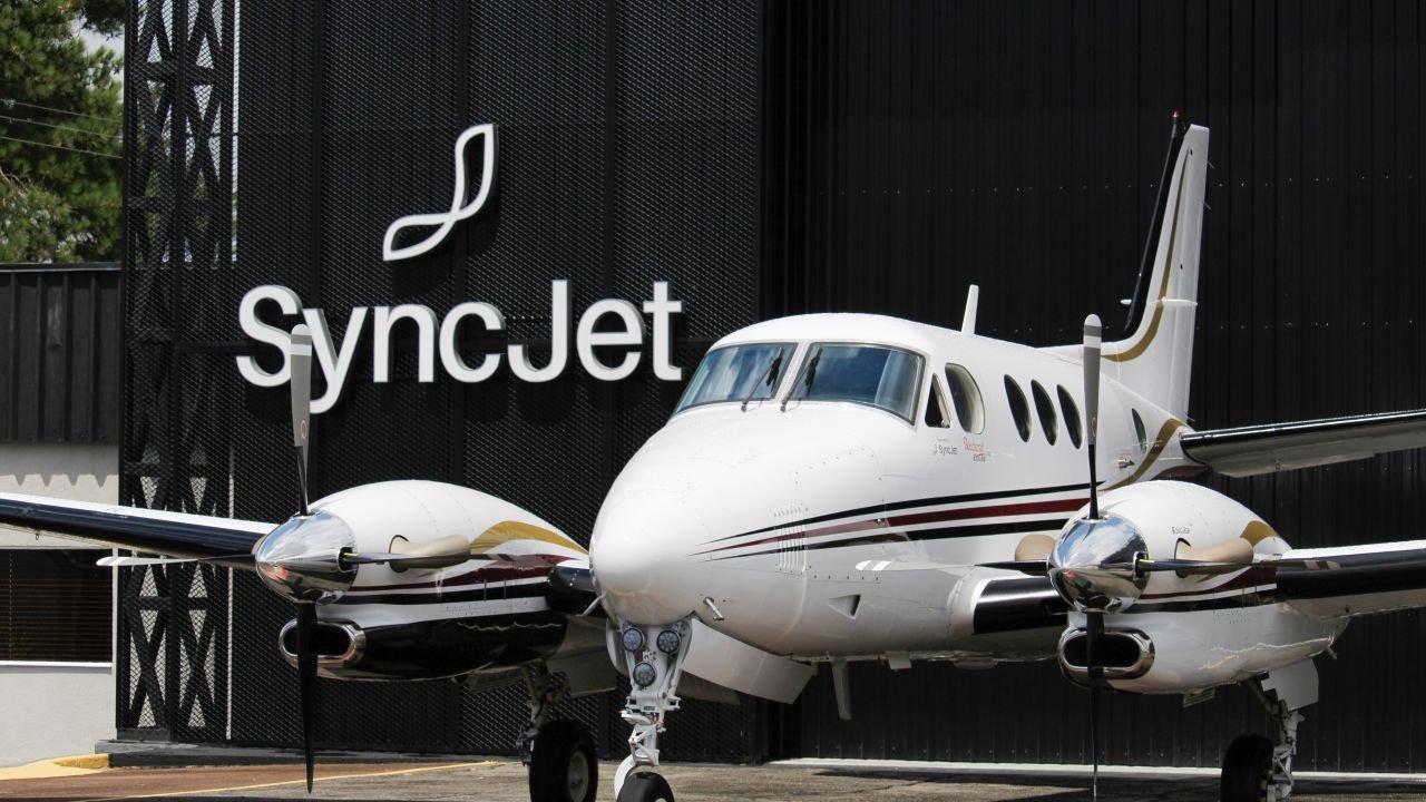BEECHCRAFT KING AIR C90B 2001