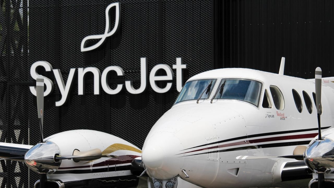 BEECHCRAFT KING AIR C90B 2001