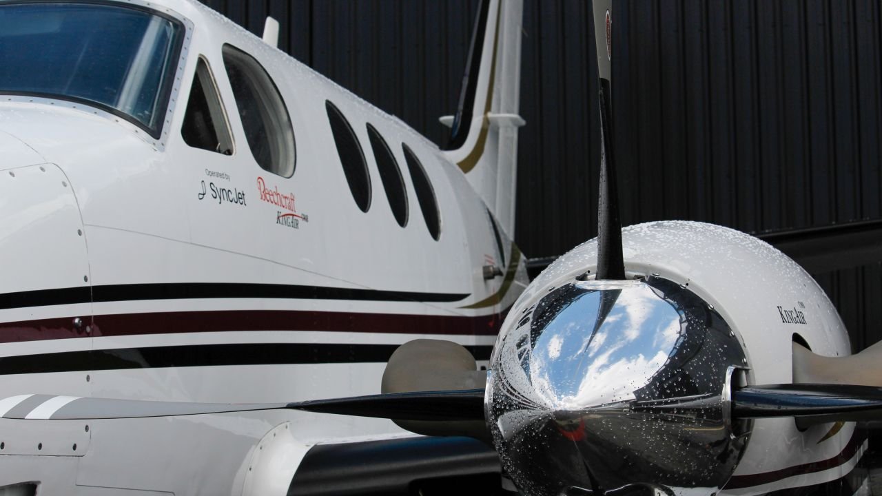 BEECHCRAFT KING AIR C90B 2001