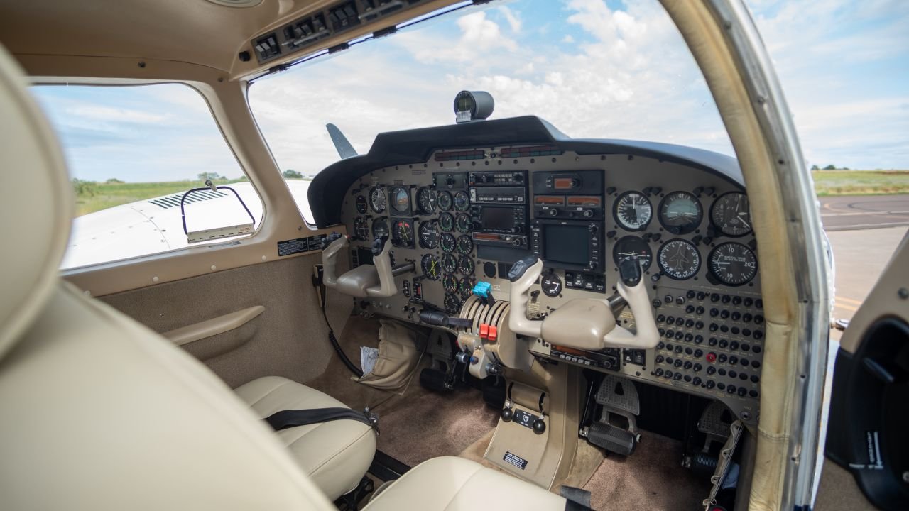 PIPER PA-34-220T SENECA V 1997
