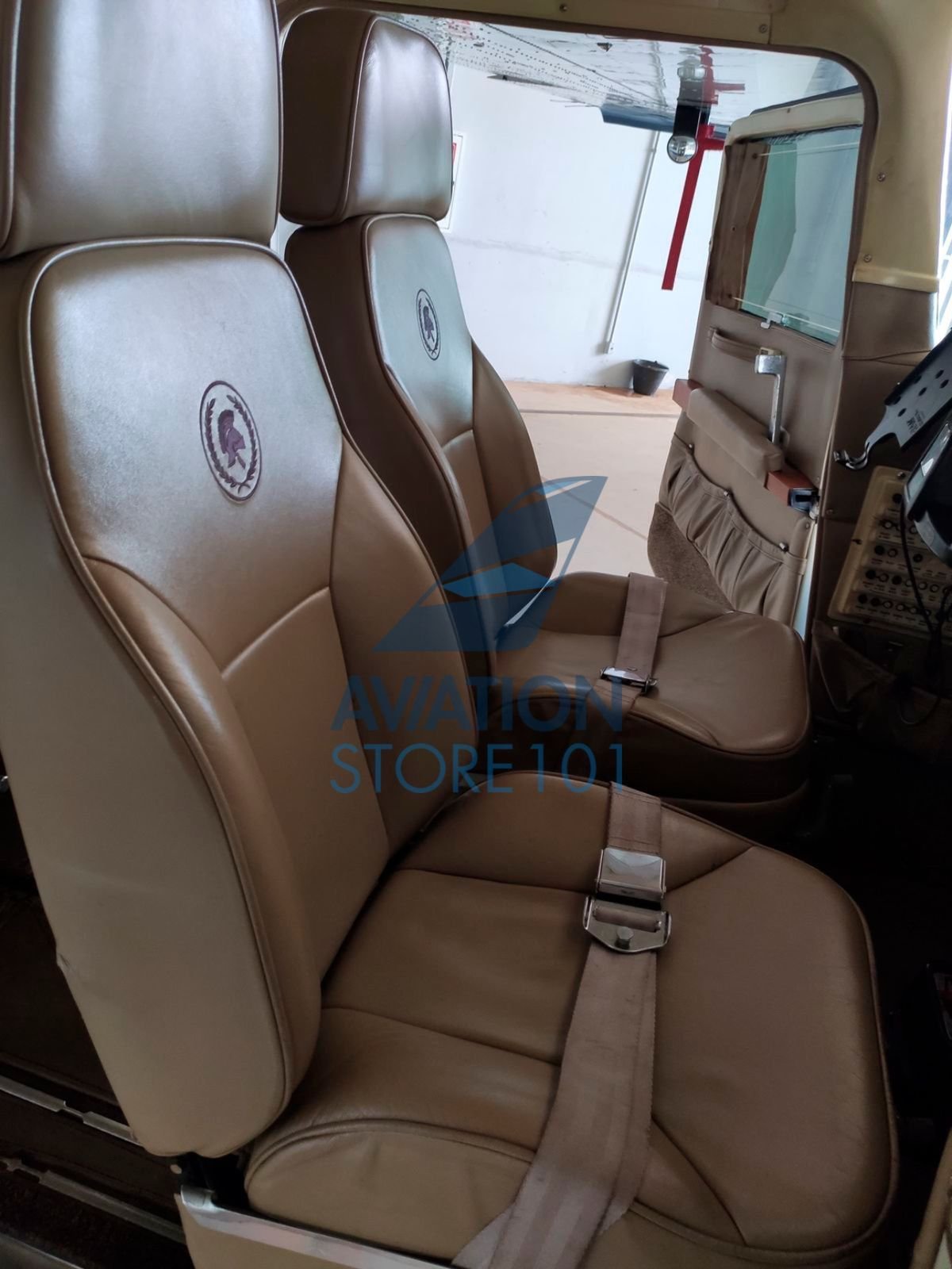CESSNA 210N 1982