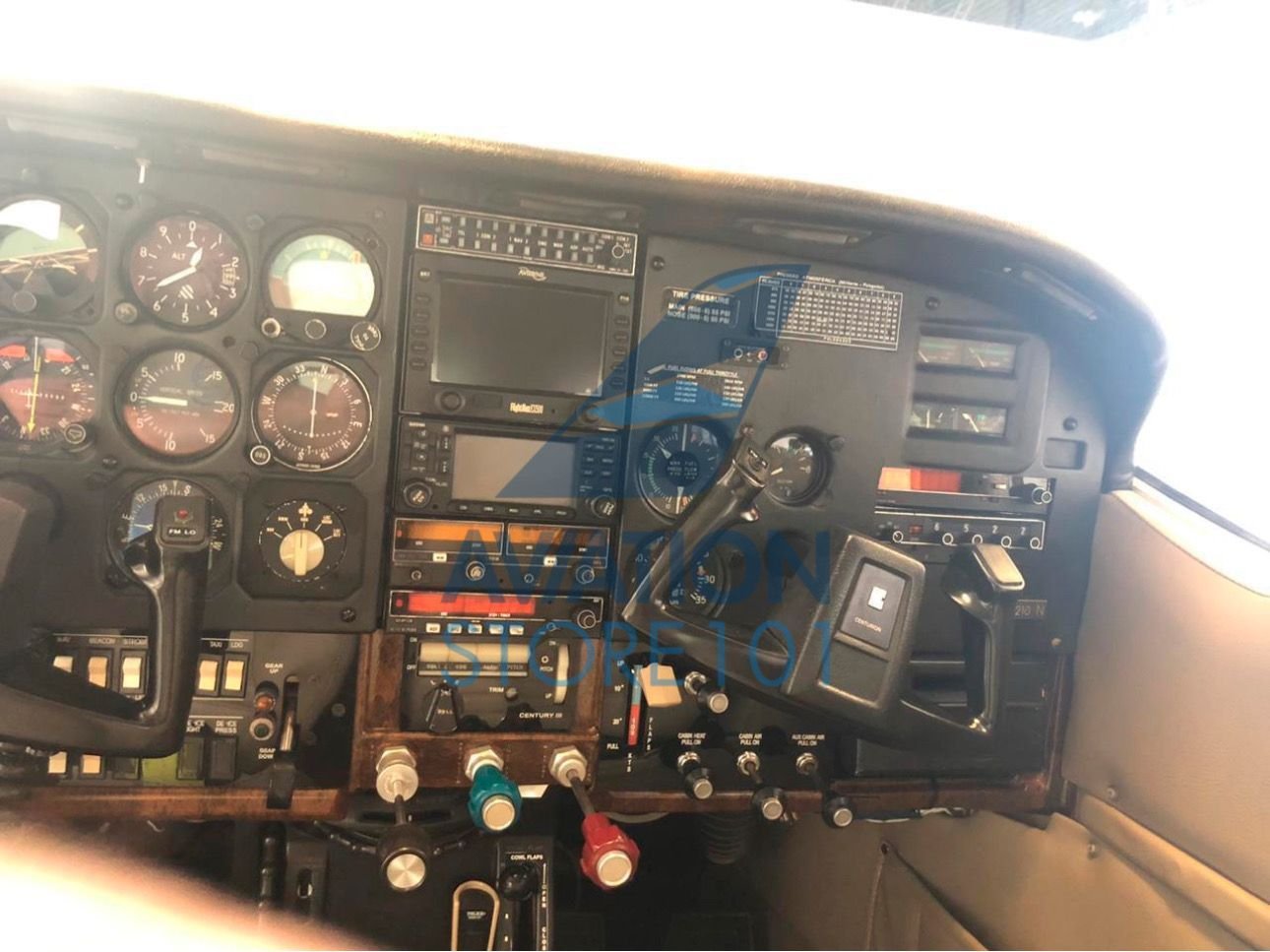 CESSNA CENTURION 210N 1982
