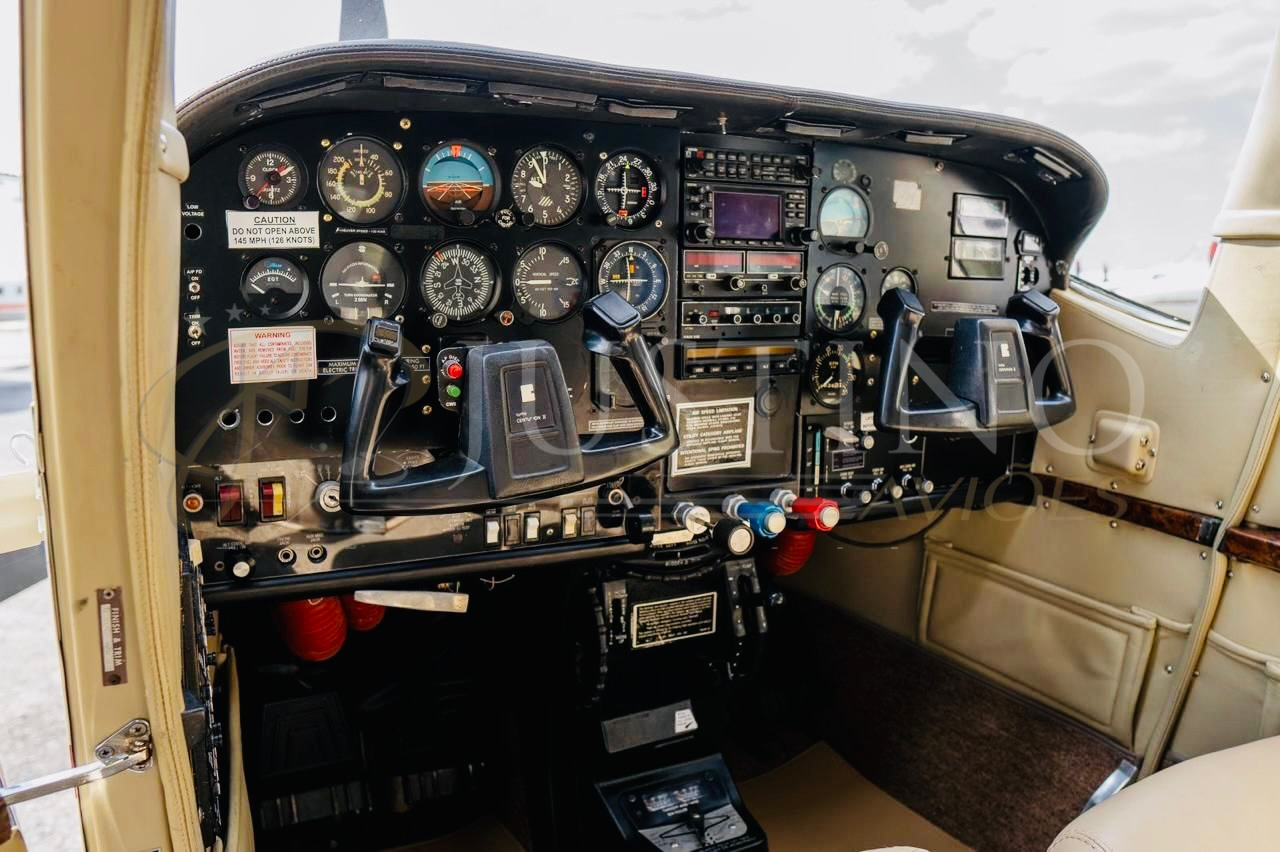 CESSNA T210N CENTURION II 1980