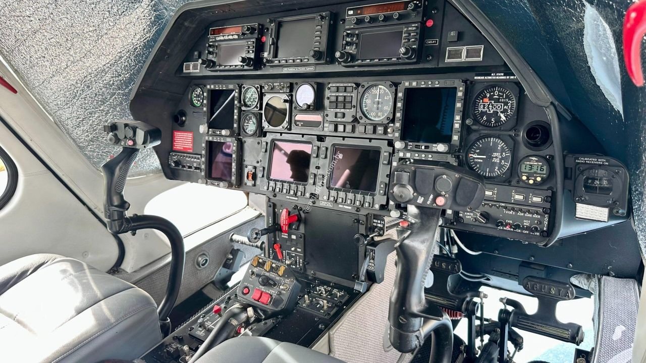 AGUSTA A109E POWER 2006
