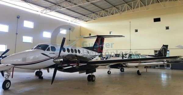 BEECHCRAFT KING AIR 300 1989