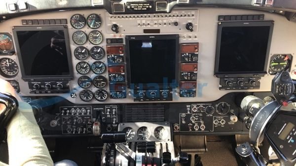 BEECHCRAFT KING AIR 300 1989