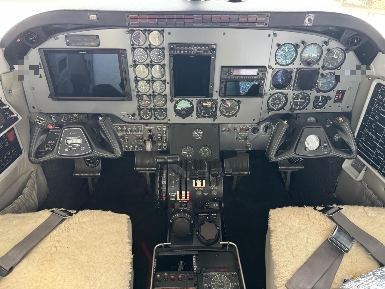 BEECHCRAFT KING AIR C90 1985