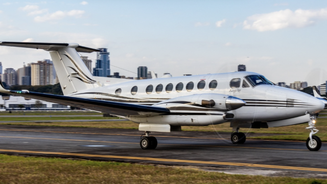 BEECHCRAFT KING AIR 350 2002