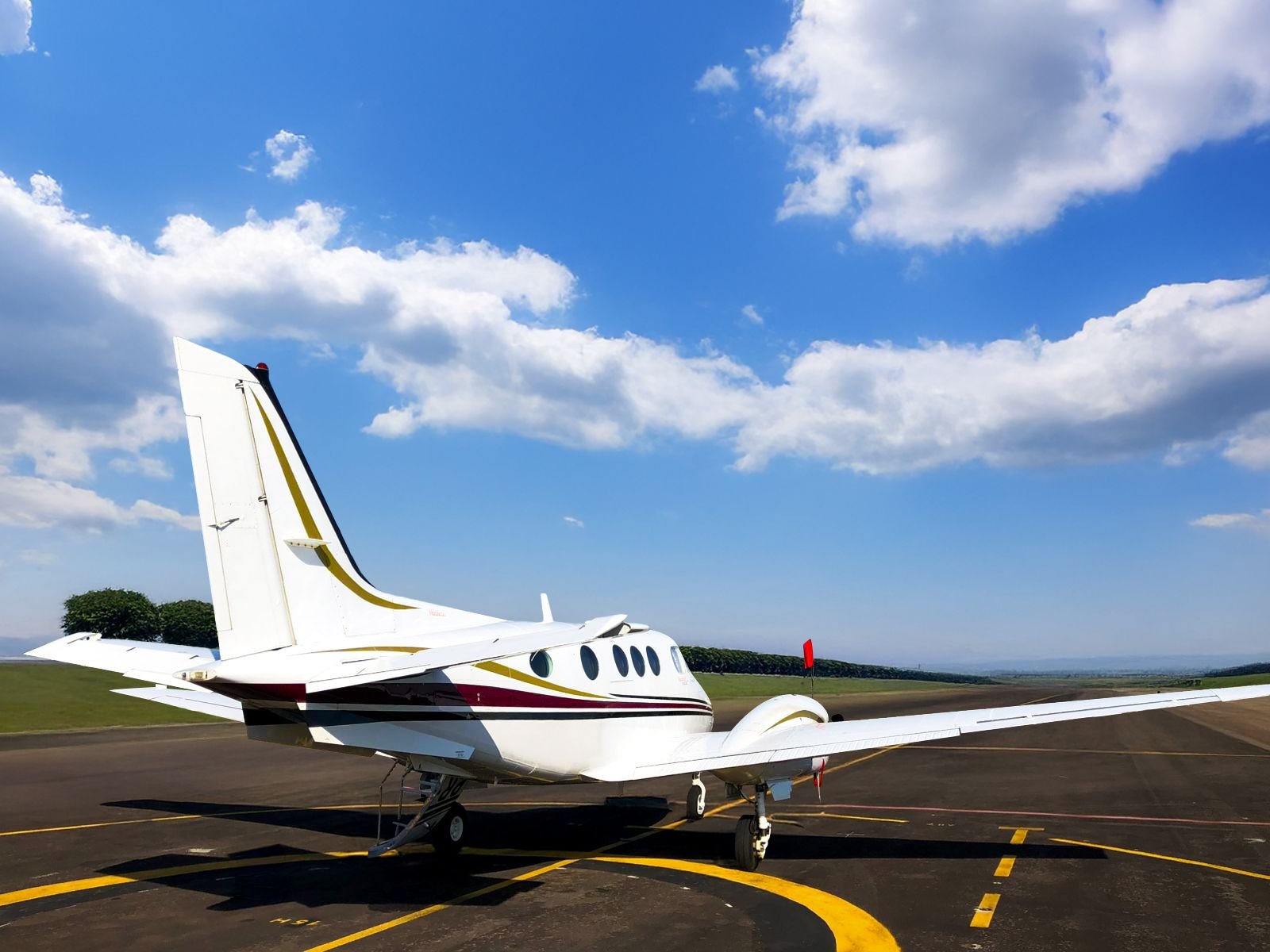 BEECHCRAFT KING AIR C90B 2001