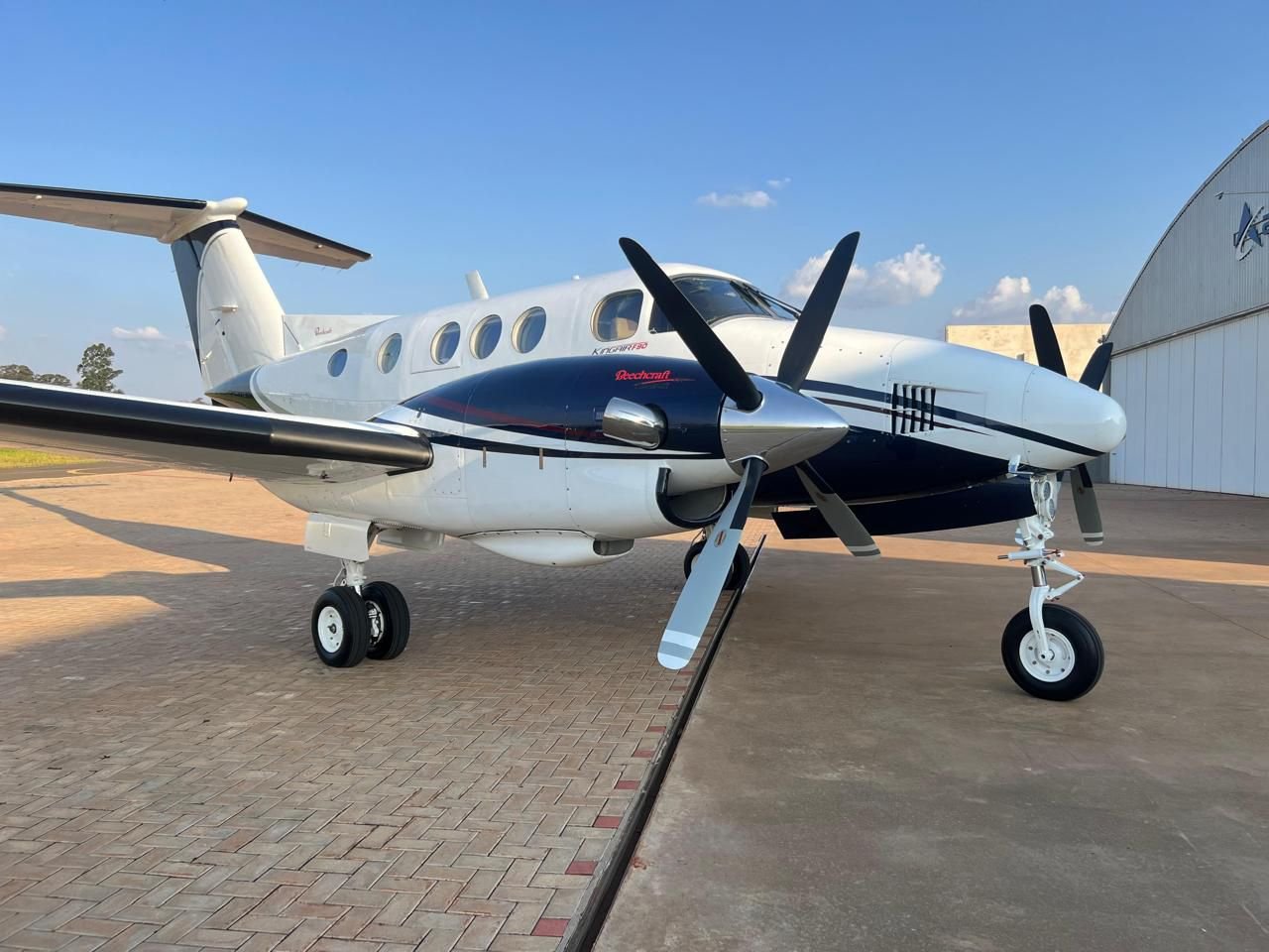 BEECHCRAFT KING AIR F90 1981