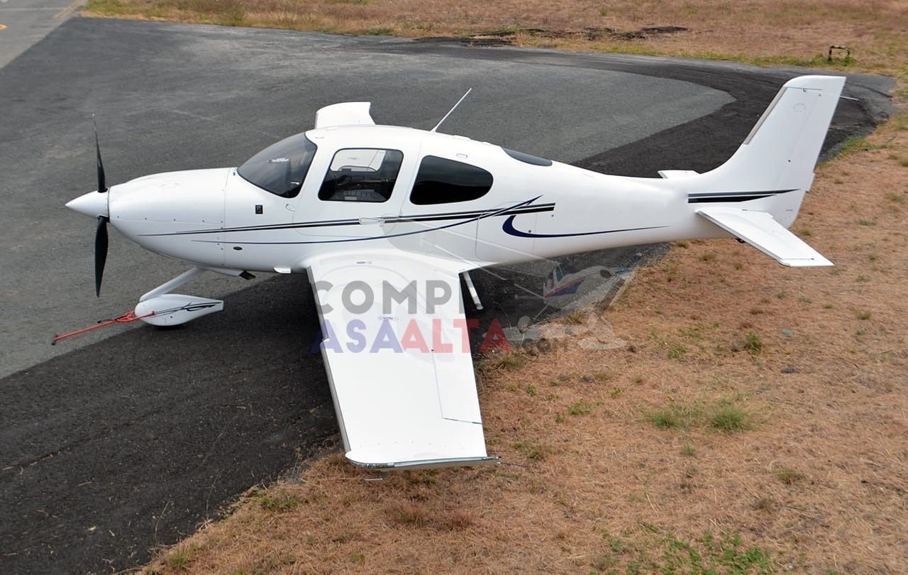 CIRRUS SR22 2017